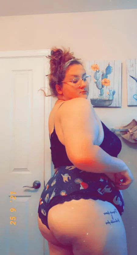 The type to suck you dry then eat some lunch with you by Livielouhoo