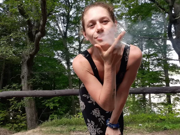 The way I smoke makes them weak in the knees by G0ddessm0mmy