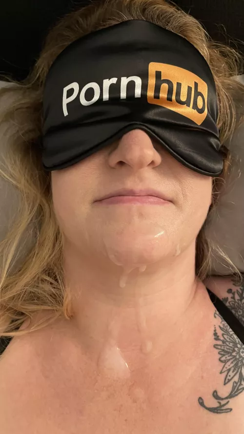 The way it drops down my chin…. by FF-2000