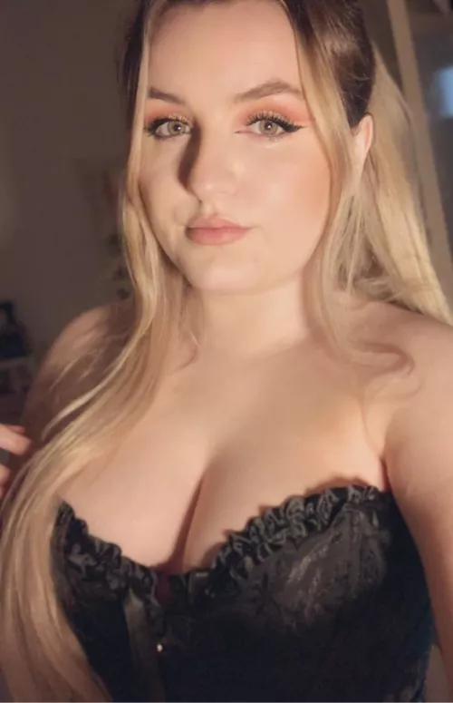 The way you stutter and grow red and nervous around me is so adorable. [domme] [oc] by polkadotrourke