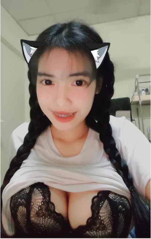 The way you touch, tease, and look at me drives me crazy 🥵😈 by Marianne-Gordon1