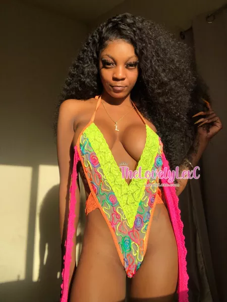 @TheLovelyLexc 👑 by EbonyPantyGoddess