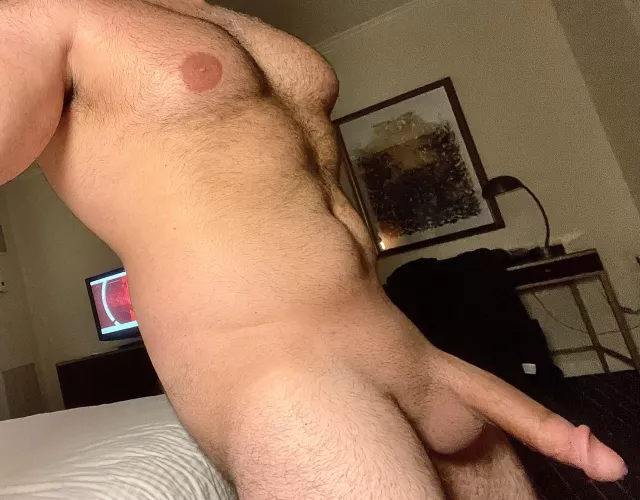 There are nights when I feel good about my body. These are one of these nights. 😝 by bigHs12