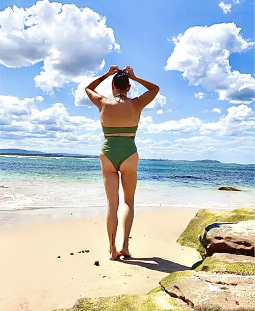 There is a fine line between paying someone compliments and kissing someone’s arse. Never cross it. by FOCUS_ON_LIFE