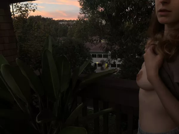 There was a lovely sunset tonight [F] by AmaranthAphrodite