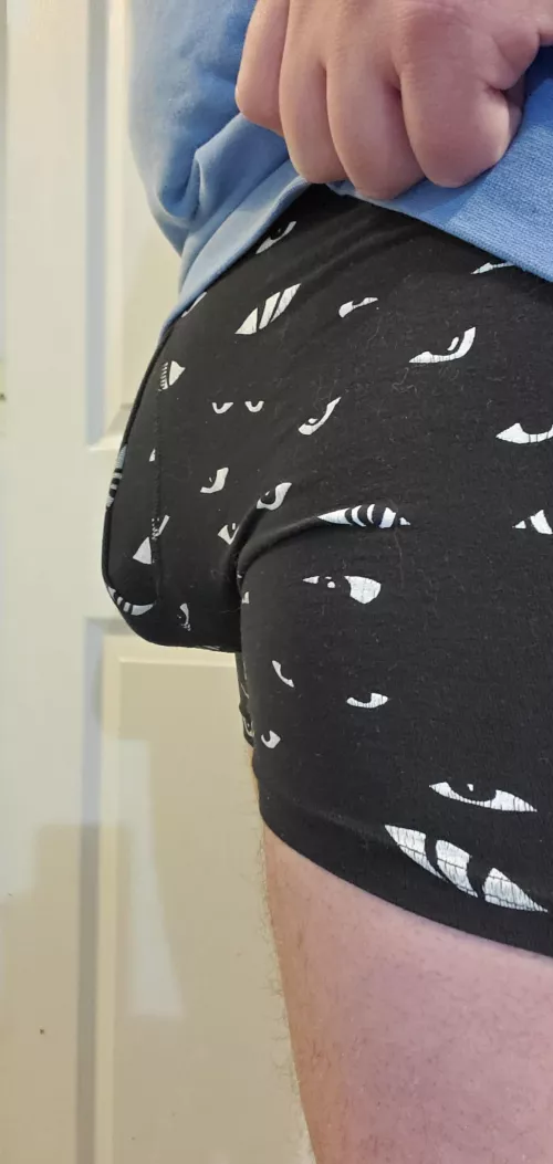 Theres alot more to see 😏 by fatguyfatcock