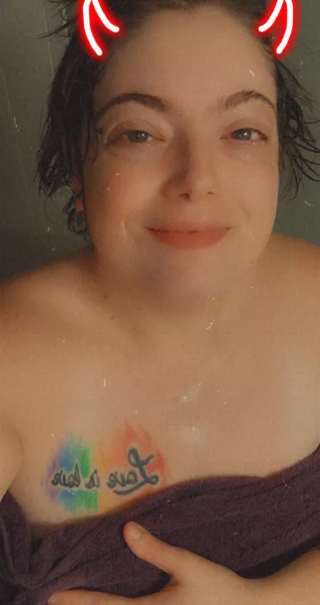 There’s always a wild side to an innocent face! ❤️‍🔥😏 by Lovejuugs