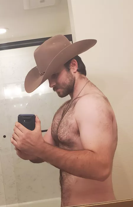 There's some horses that need savin' ladies by Sac_townthrowaway