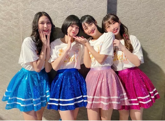 These are kids channel actors, which one is slut? by Killllx3