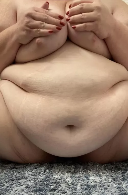 These curves need some love by SouthernSerenity42