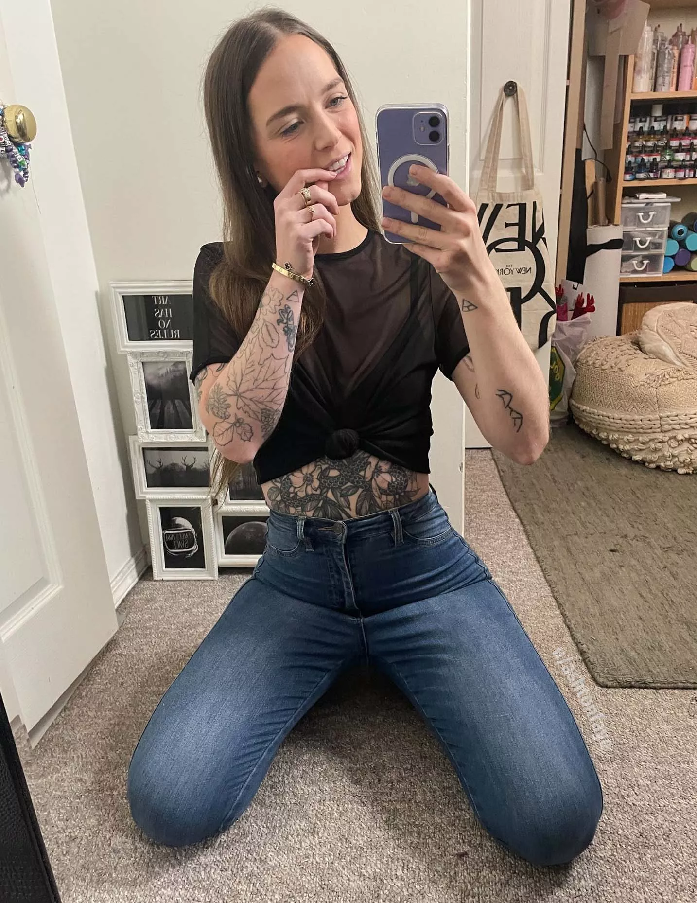 These jeans look best when I'm on my knees posted by ashtonfaye