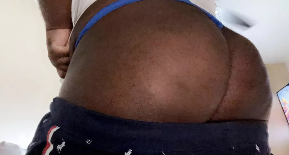 these squats really paying off 😙😇 by exxcplict