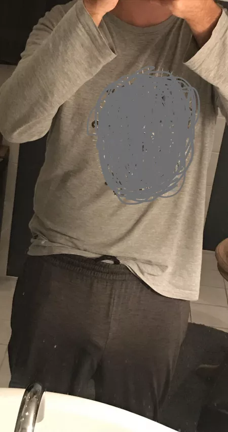 These sweats show real good by eucollegekid