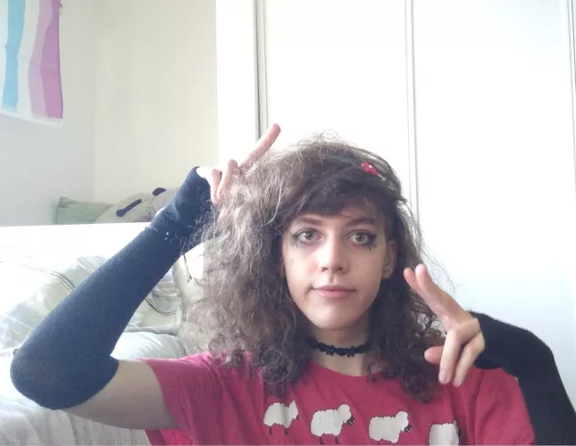 they are supposed to be peace hands 😹 by sammy0panda