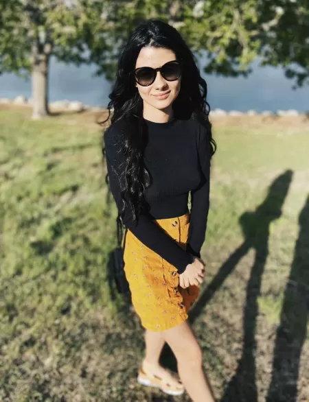 They can’t help but poke out by Yellowrosestems