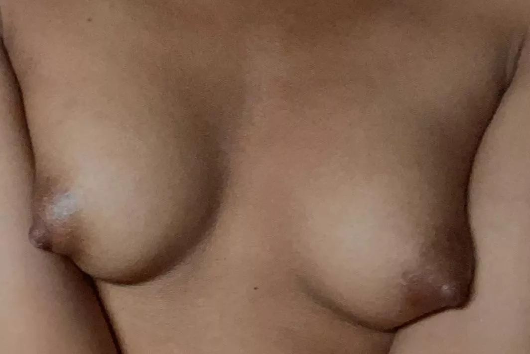 They don’t even face straight😫😭 posted by Alexa_2368