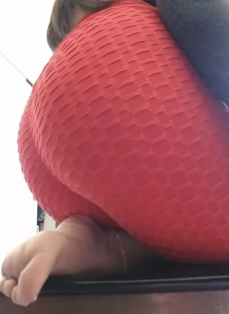 They make my small butt look decent by sluttyhufflepufff