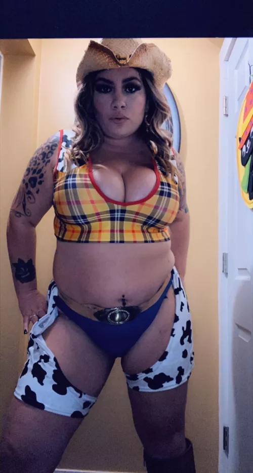 They stay up nice for a fat girl by Cccuuunnntttsuela