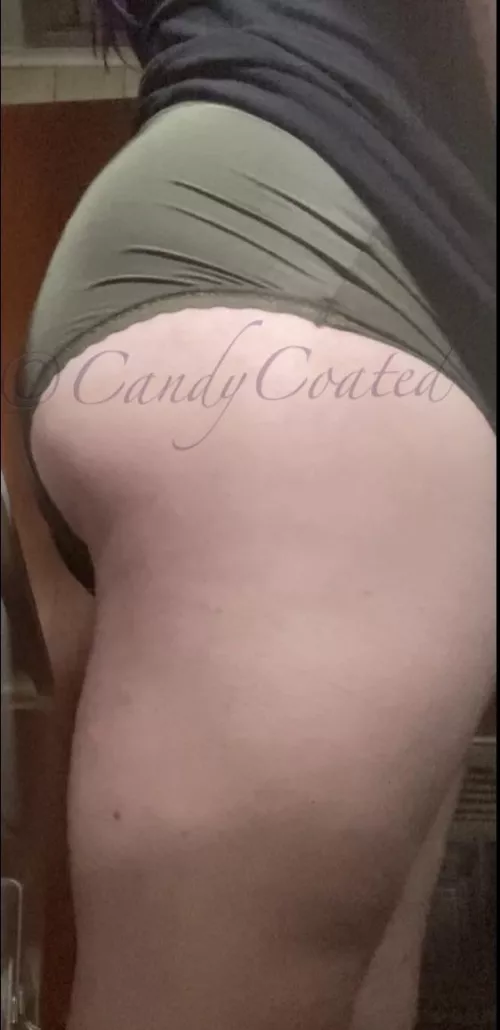 🍭 They’re good handles to keep me still 😏 [selling] 2+ day panties, vials, pops, and more! 🍭 Free shipping with tracking 🍬 Ask about my Valentine’s special 💋 by CandyCoated20212
