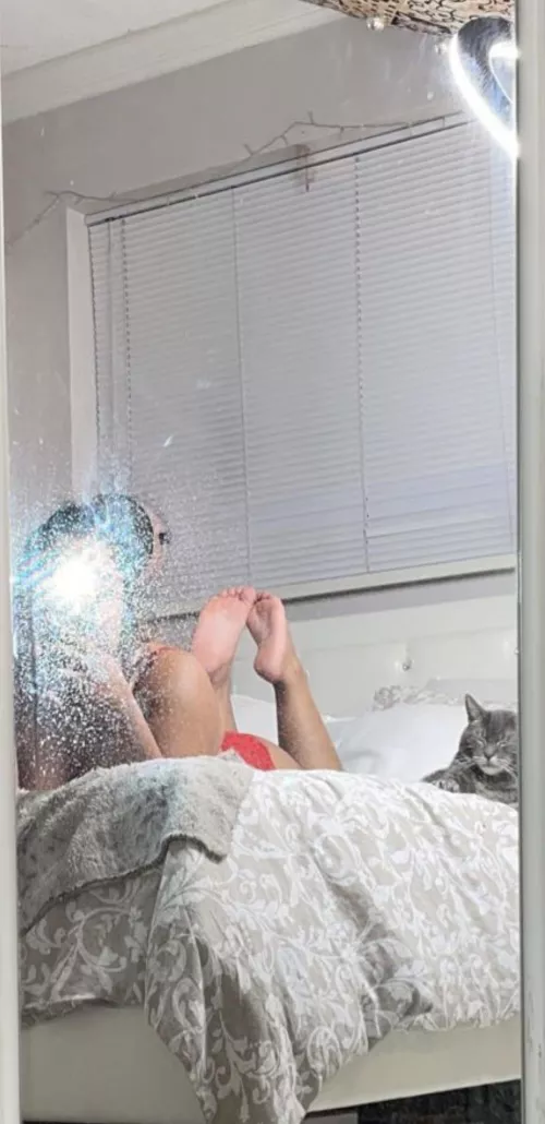 They’re small 👣 by Icygir1