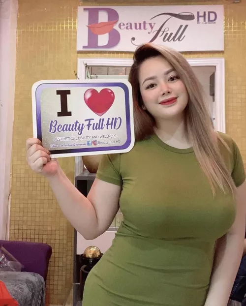 Thicc and busty by freelancepackage