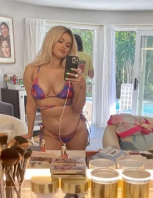 Thicc Selena Gomez 😍 by LocalBluebird6936