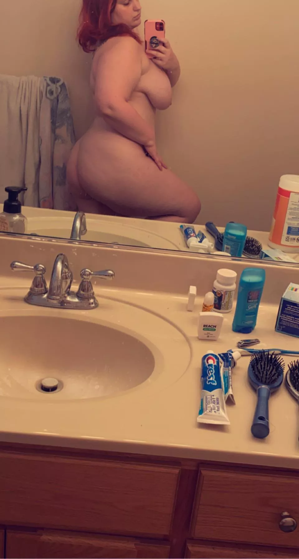 Thick af 🥵 posted by emilia-ann