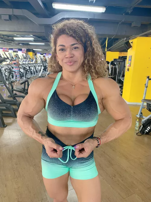 Thick Af by amymuscle