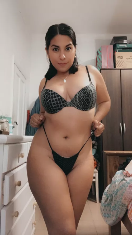 Thick and loving it 💁‍♀️ by latinasnaps