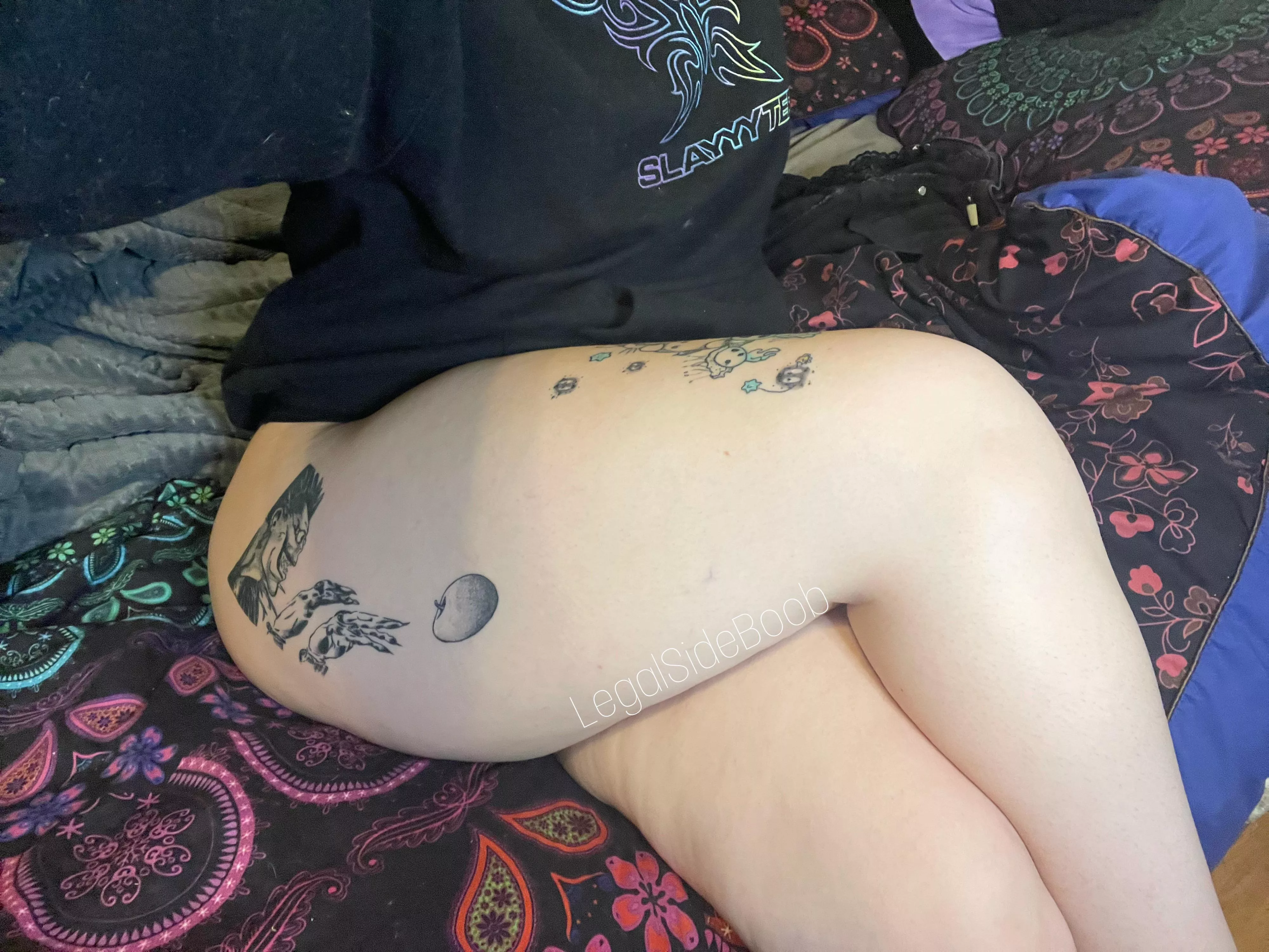 thick AND tattooed 🖤 definitely need more ink tho posted by legalsideboob