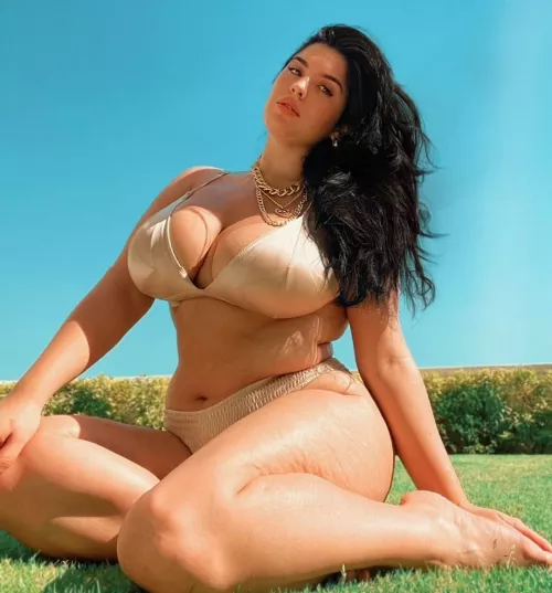 Thick as hell by mitchroy012