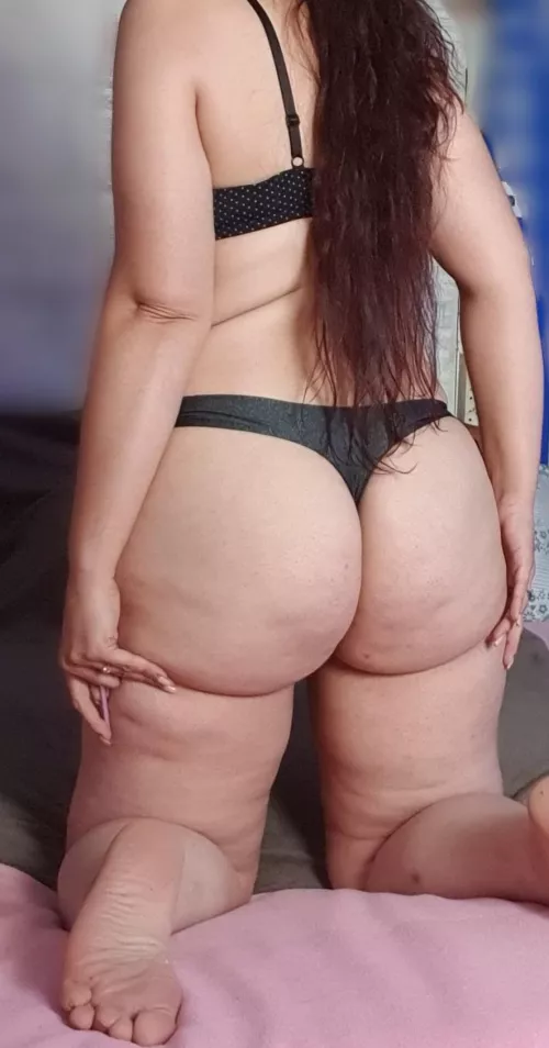 Thick enough to give you a boner ? by theduchesspt