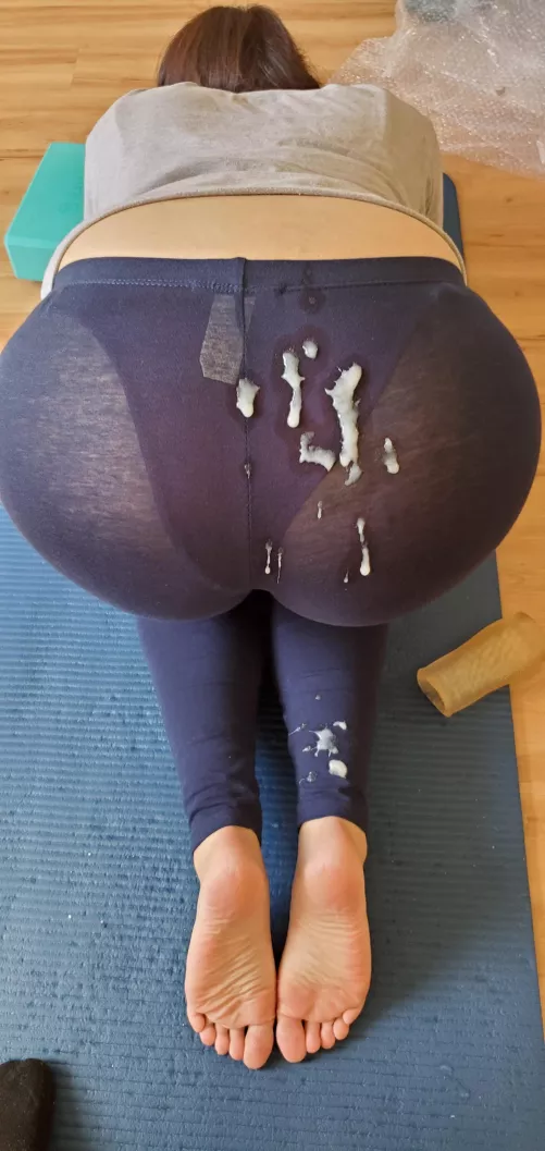 Thick load on sheer leggings (oc)