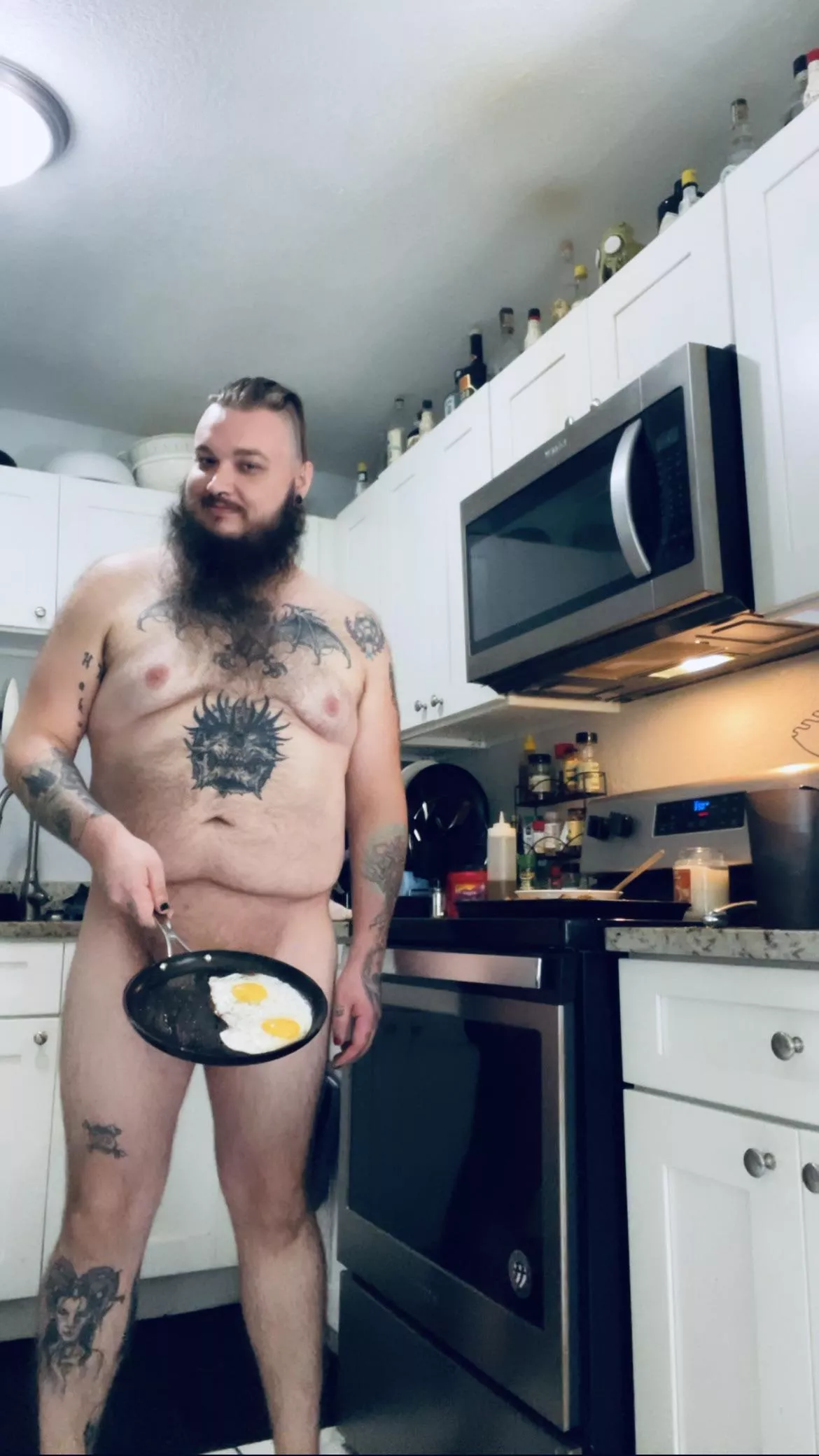 Thick “pan” boy 👻. posted by Linkenstein1