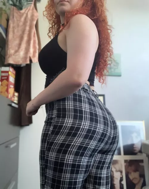 thick redhead gf, anyone? by babylainey1