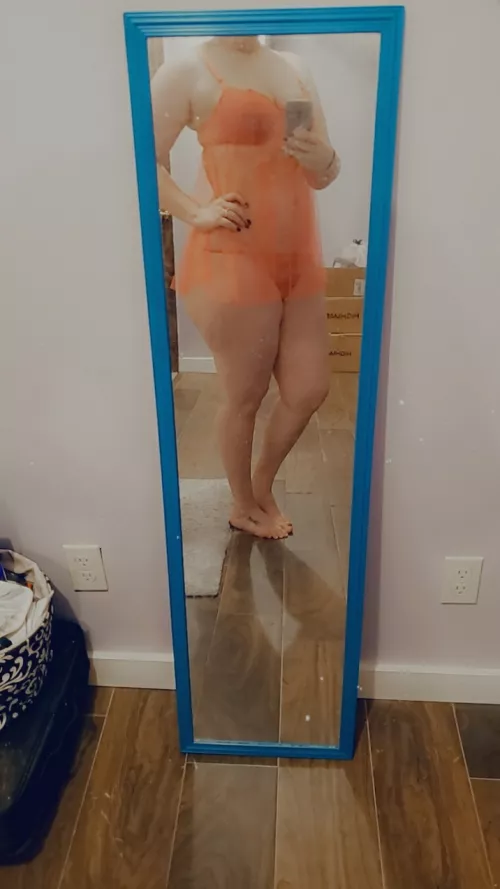 Thick thigh milf who wants you 🥺 by Rangerof89