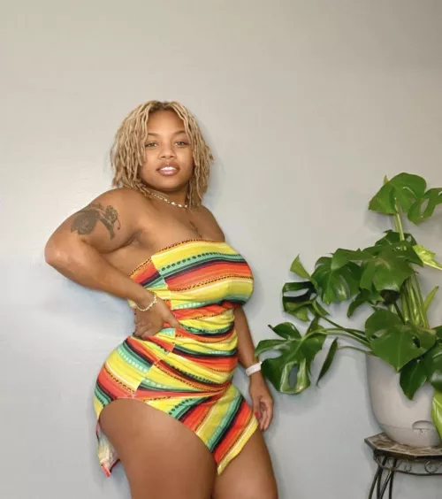 Thicker than a snicker 😍 by NewCleanBastard