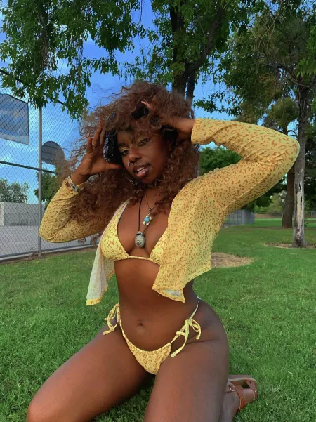 Thickkkk by bby6shak