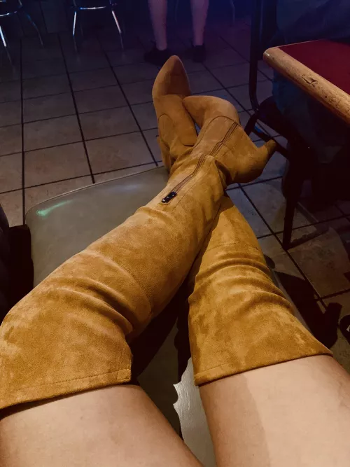 Thigh high N ready 2🦋