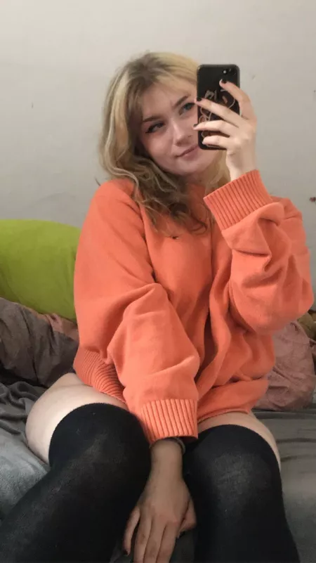 thigh highs and tick thighs~ by meemowwuwu