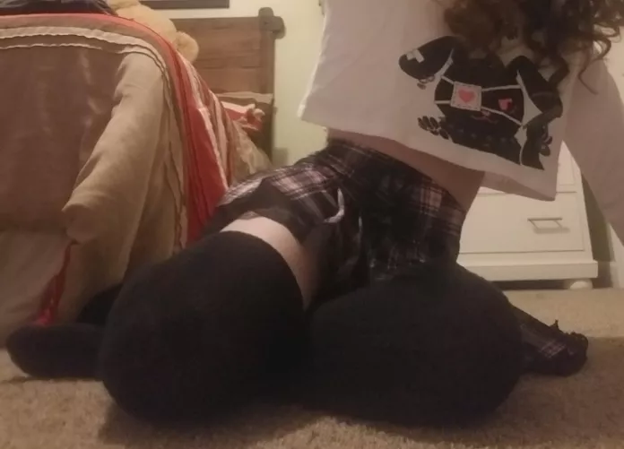 thigh moment by realwillallen