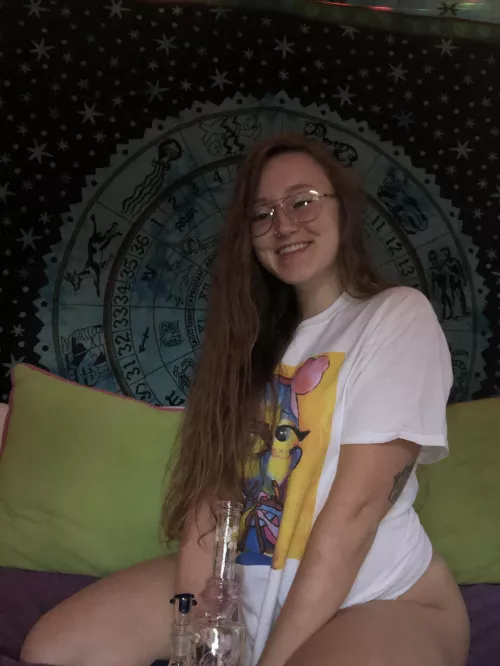 Thighbrows 😍 dms open by _laurieee_