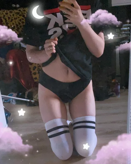 Thighs 👀 by mastersxkitty