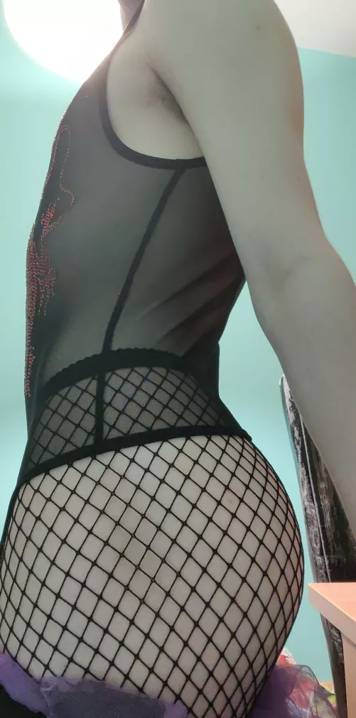 Thin body thicc ass, that's when you know it's real by SalaciousSunTzu