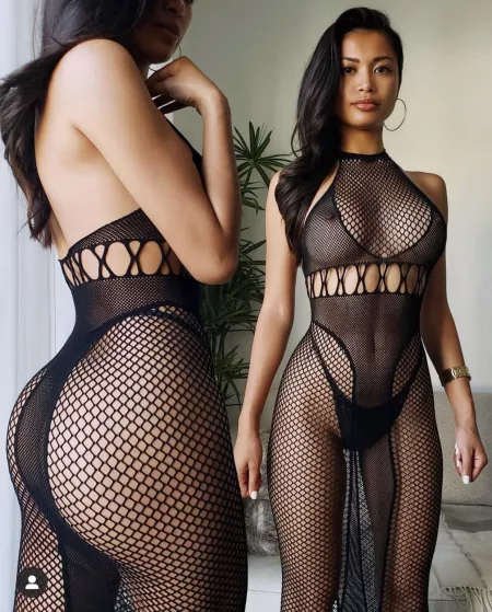 Thin enough? (Chanel Uzi) by blacknid1234