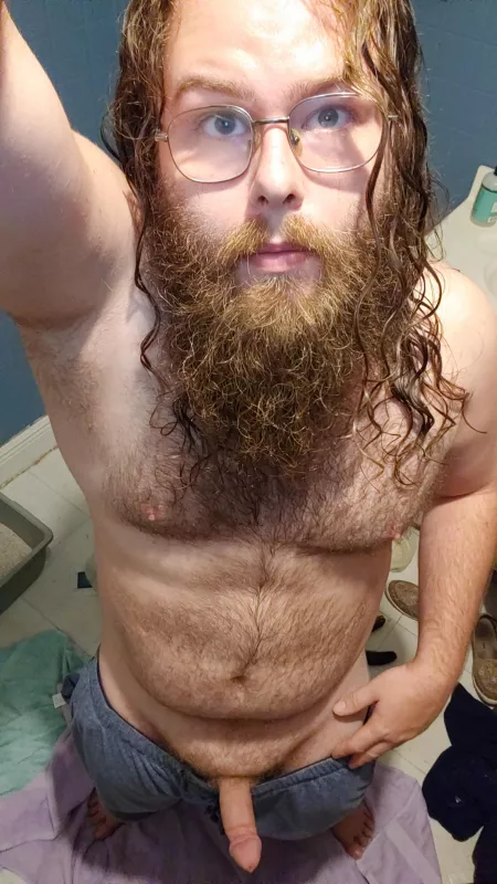 Think I need to buy a mirror, how's your night? by Pissvagrant