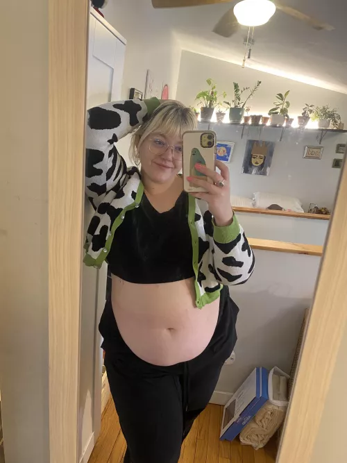 Think I’m too big for crop tops? 😅 by cloudsyxo