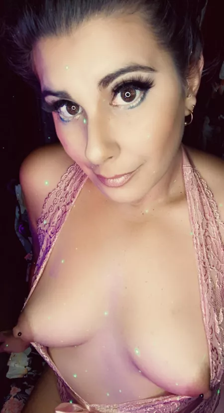 Think pink 🌸 by BeatrixVonDrem