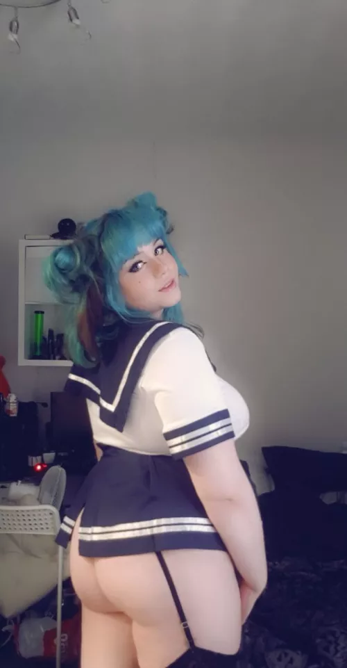 think the skirts a bit short 🙈 by nek0lily