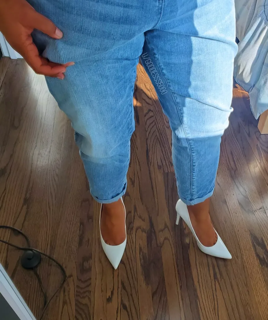 Think you'll be able to spot my hard 10 inch strapon, as I walk down the street? posted by Goddesss5000